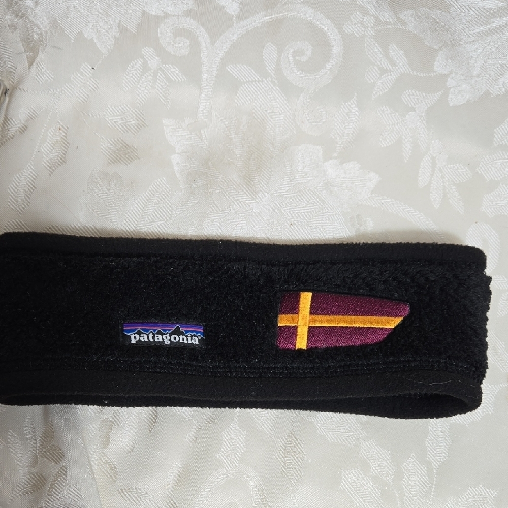Patagonia Black Fleece Headband with Embroidered Flag Detail